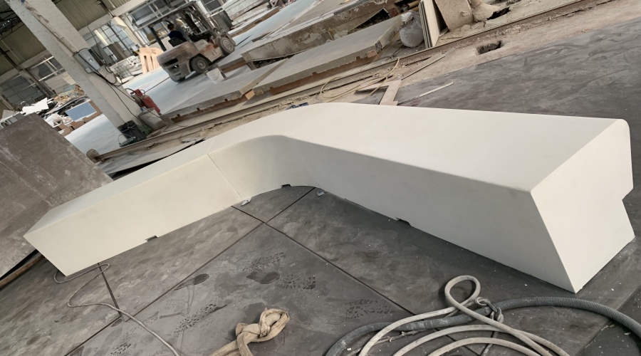 飾紀(jì)上品GRC廠家：新疆體育公園GRC坐凳樹池造型工程