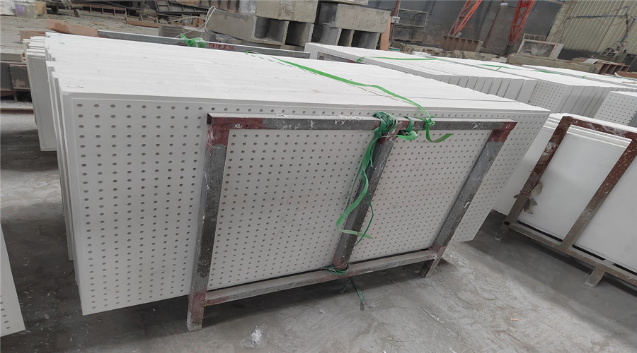 西安SOHO潤(rùn)朗辦公會(huì)所GRG穿孔板吊頂項(xiàng)目