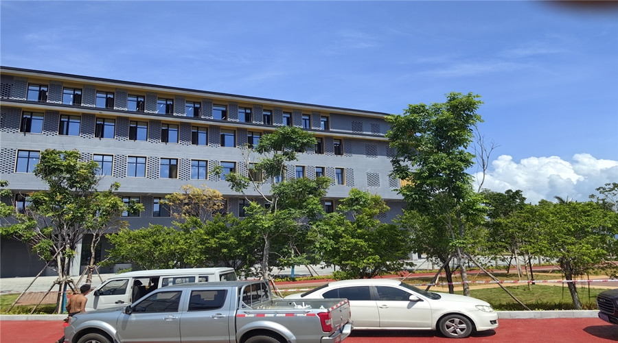 海南中央民族大學UHPC幕墻板工程案例 海南中央民族大學UHPC幕墻板工程案例