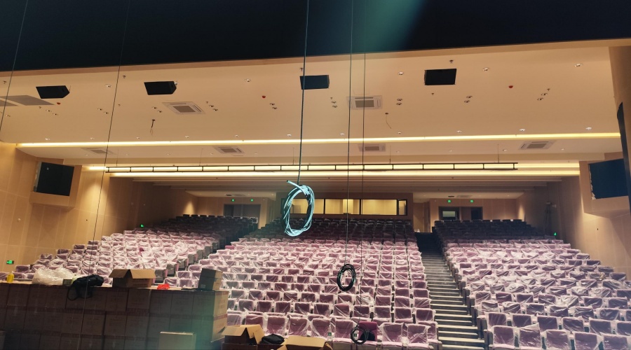 廣州黃埔會元中學(xué)GRG報告廳工程案例